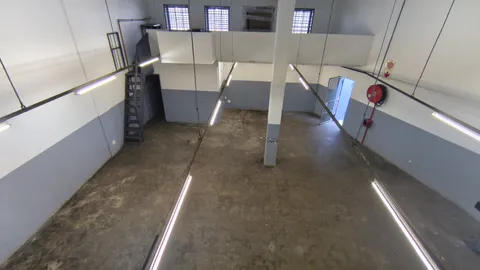 Industrial-warehouse-To-Let-in-Benrose (11)